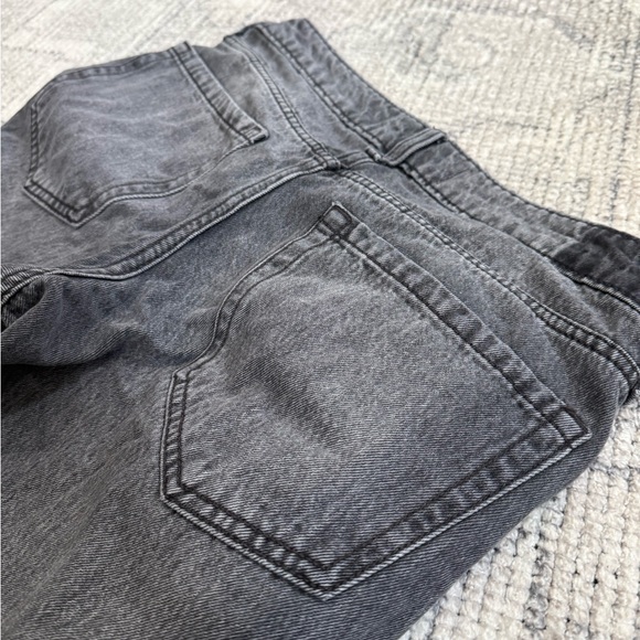 Hollister Low-Rise Baggy Jeans - Washed Black - Size W26 Long - GUC - Picture 5 of 8